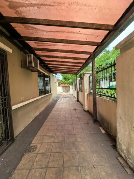 Rumah Berkembar untuk Dijual di Taman Yarl (Jalan Klang Lama (Old Klang Road)) - Daphne Wong - Exterior - PropertyGuru.com.my