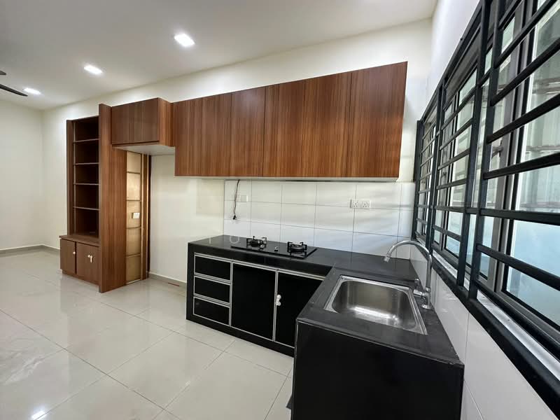 1-storey Terraced House for Rent in Johor Bahru (Johor) - Fion Lee - Kitchen - PropertyGuru.com.my