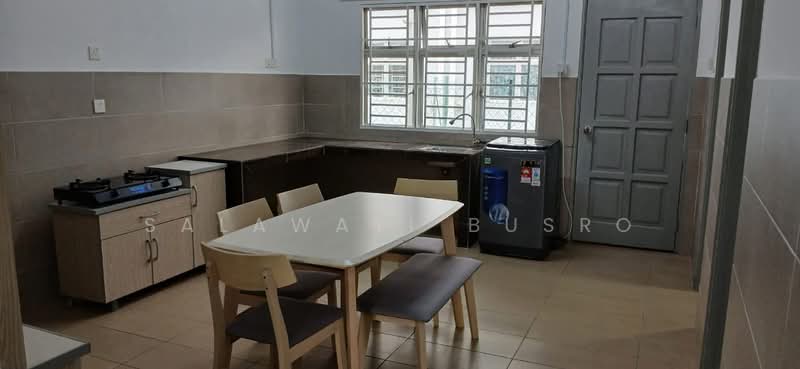 Townhouse for Rent in Bandar Saujana Putra (Tanjong Duabelas) - Salawati Busro - Kitchen - PropertyGuru.com.my