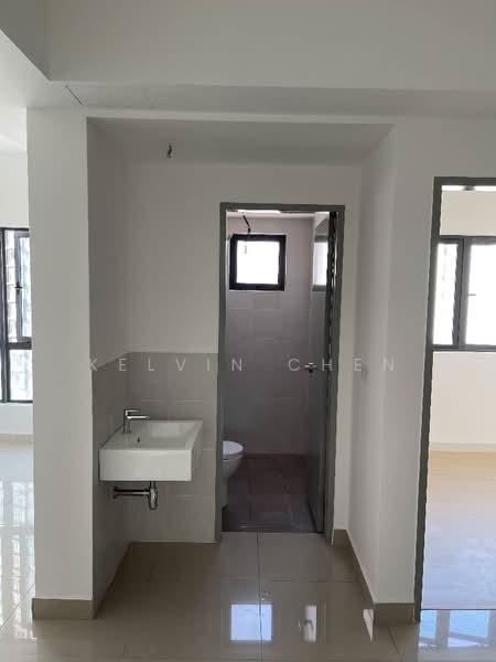 Service Residence for Sale at M Centura - Kelvin Chen - Bathroom - PropertyGuru.com.my