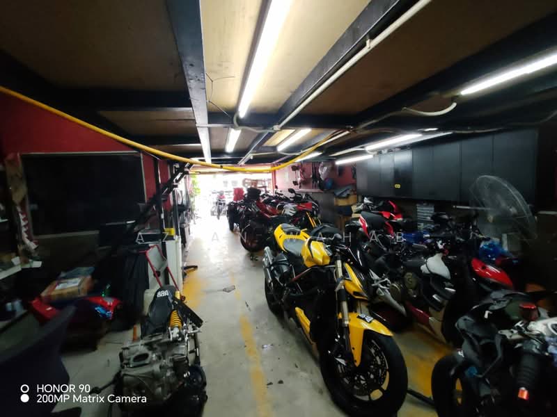 Shop for Rent in Kuala Lumpur (Kuala Lumpur) - Azean Wahab - Interior - PropertyGuru.com.my
