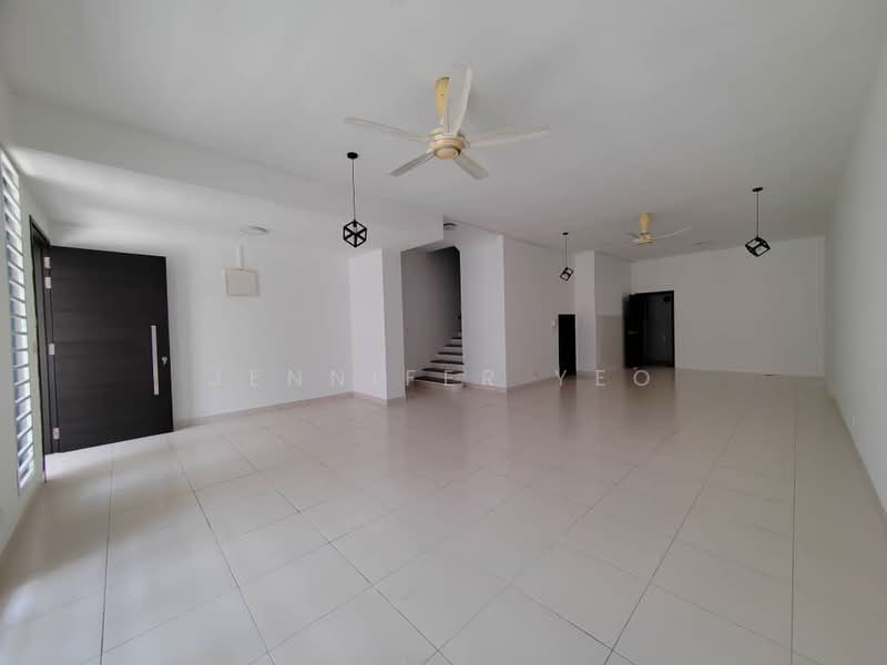 Rumah Teres 3-Tingkat untuk Disewa di Denai Alam (Shah Alam) - Jennifer Yeo - Living Room - PropertyGuru.com.my