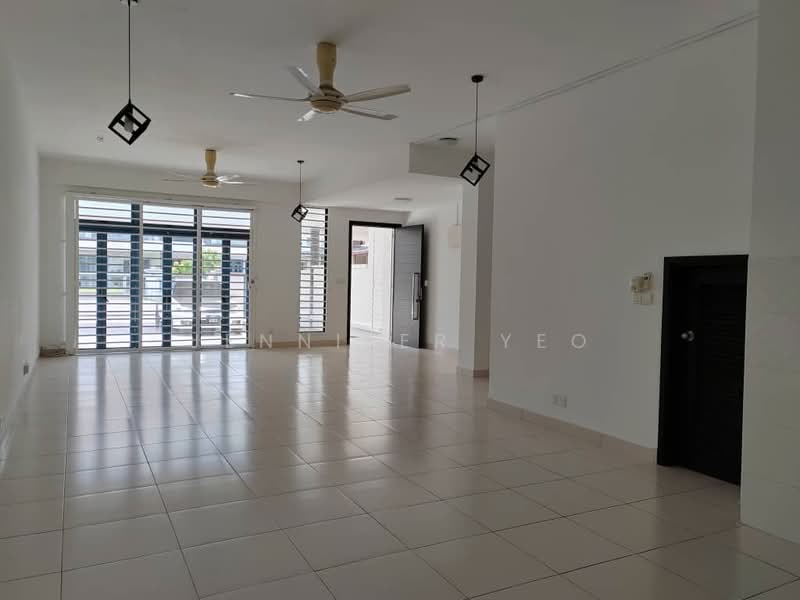 Rumah Teres 3-Tingkat untuk Disewa di Denai Alam (Shah Alam) - Jennifer Yeo - Living Room - PropertyGuru.com.my
