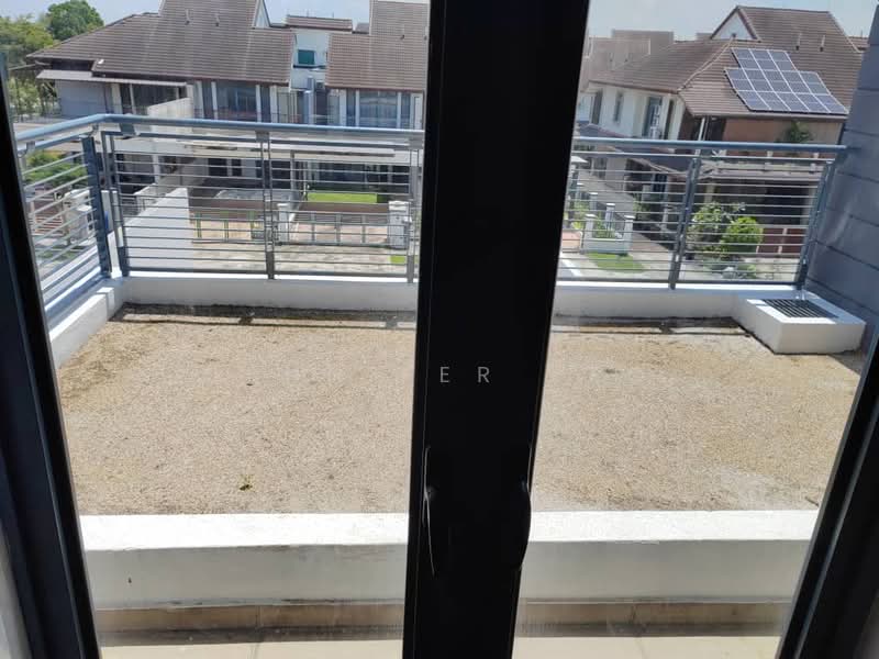 Rumah Teres 3-Tingkat untuk Disewa di Denai Alam (Shah Alam) - Jennifer Yeo - Balcony - PropertyGuru.com.my