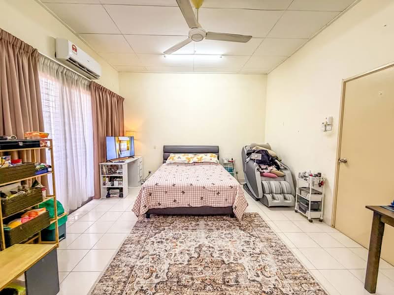 2-storey Terraced House for Sale in Alam Suria (Puncak Alam) - Muz Hafiz - PropertyGuru.com.my