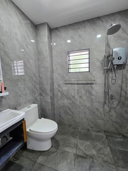 Rumah Teres untuk Disewa di Bandar Puteri Klang (Klang) - Alex Lee - Bathroom - PropertyGuru.com.my