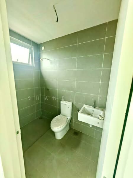 Rumah Teres 2 Tingkat untuk Dijual di Bandar Seri Impian (Kluang) - Shanel Tee - Bathroom - PropertyGuru.com.my