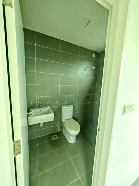Rumah Teres 2 Tingkat untuk Dijual di Bandar Seri Impian (Kluang) - Shanel Tee - Bathroom - PropertyGuru.com.my