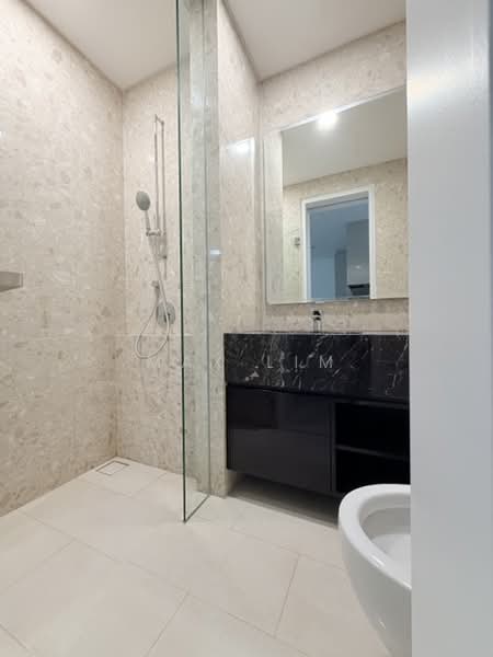 Servis Apartment untuk Disewa di Pavilion Damansara Heights, Windsor Suites - Max Lim - Bathroom - PropertyGuru.com.my