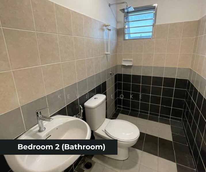 Rumah Berkembar untuk Dijual di Bandar Seri Putra (Bangi) - Kevin Loke - Bathroom - PropertyGuru.com.my