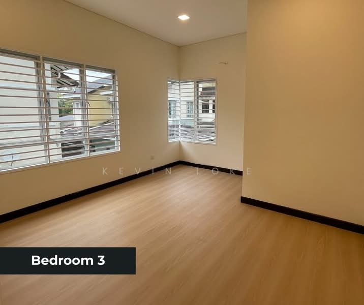 Rumah Berkembar untuk Dijual di Bandar Seri Putra (Bangi) - Kevin Loke - Bedroom - PropertyGuru.com.my