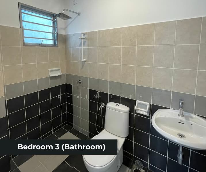 Rumah Berkembar untuk Dijual di Bandar Seri Putra (Bangi) - Kevin Loke - Bathroom - PropertyGuru.com.my
