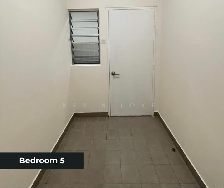 Rumah Berkembar untuk Dijual di Bandar Seri Putra (Bangi) - Kevin Loke - Bedroom - PropertyGuru.com.my