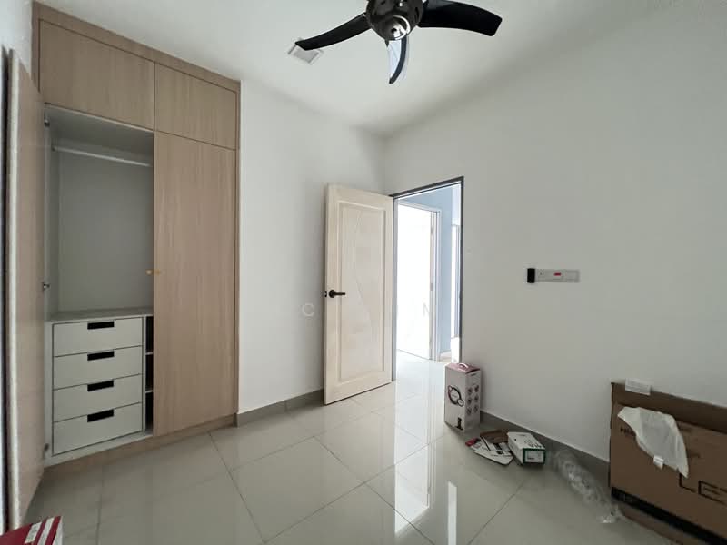 Servis Apartment untuk Dijual di Ayuman Suites - HC Lim - Bedroom - PropertyGuru.com.my