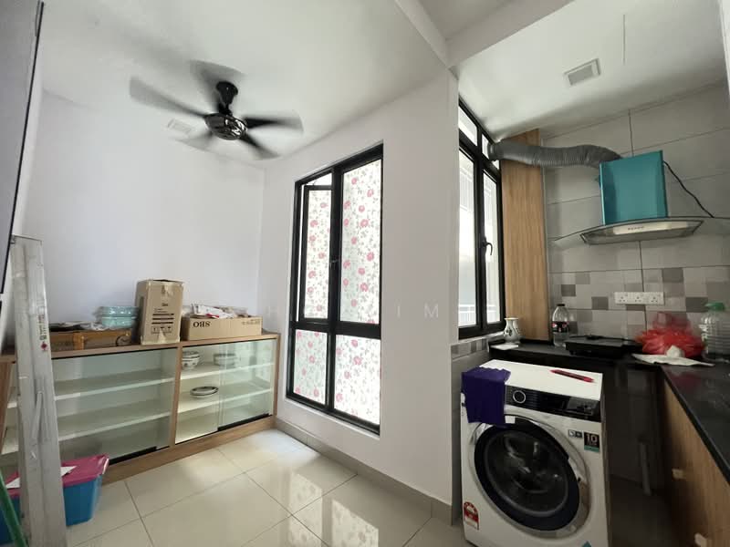 Servis Apartment untuk Dijual di Ayuman Suites - HC Lim - Kitchen - PropertyGuru.com.my