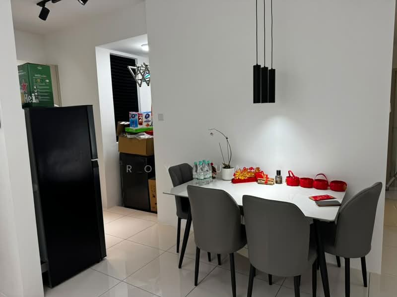 Service Residence for Rent at Vivo Executive Apartment - Roy Kuak - Dining Room - PropertyGuru.com.my