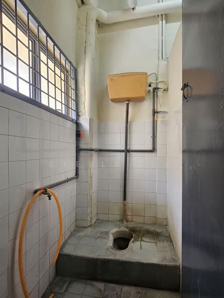 Kedai / Pejabat untuk Disewa di Taman Rakan Cheras (Cheras) - Stella Lee - Bathroom - PropertyGuru.com.my
