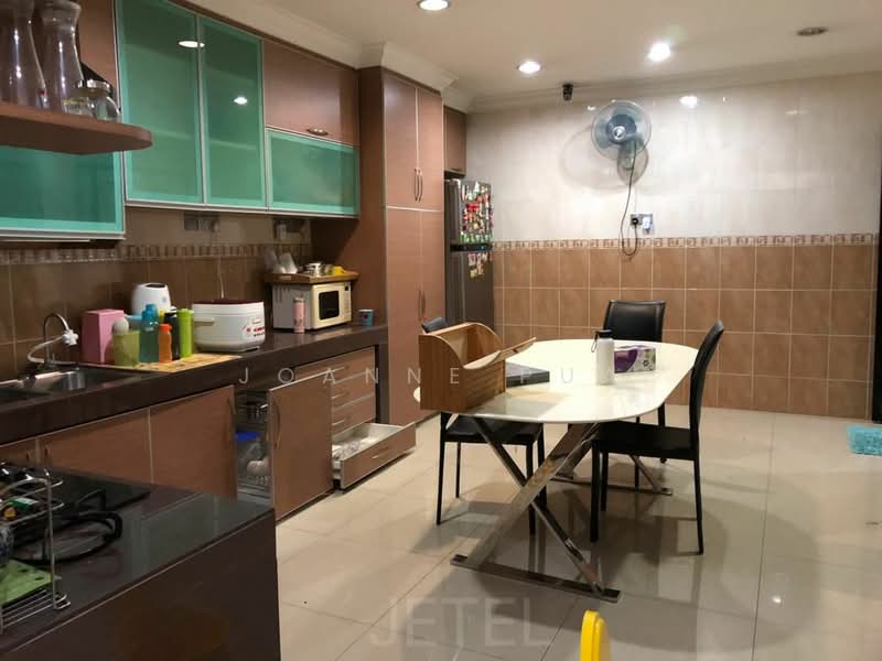 2-storey Terraced House for Rent in Bandar Bukit Tinggi 2 (Klang) - Joanne Pua - Kitchen - PropertyGuru.com.my