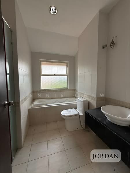 Rumah Berkembar untuk Dijual di Setia Eco Park (Setia Alam) - Jennie Chew - Bathroom - PropertyGuru.com.my