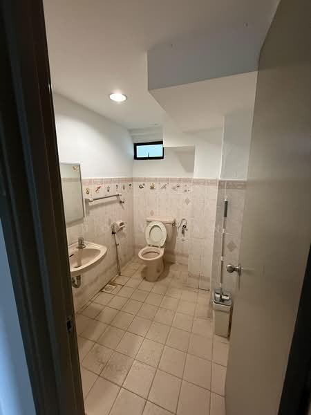Condominium for Sale at Vista Komanwel B - Joey Tan - Common toilet - PropertyGuru.com.my