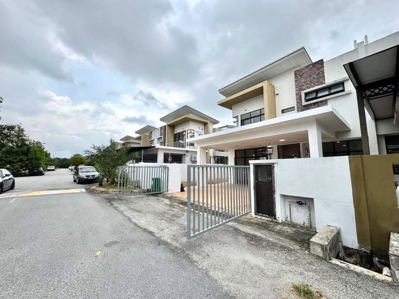 Rumah Berkembar untuk Dijual di Semenyih (Selangor) - Fazri . - PropertyGuru.com.my