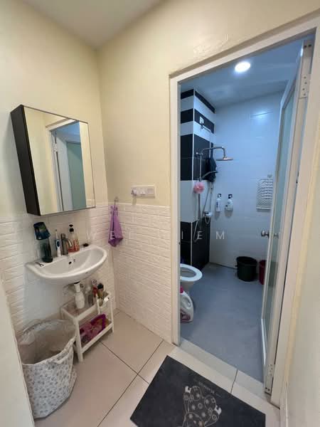 Kondominium untuk Dijual di Elements Garden - Wee Liem - Bathroom - PropertyGuru.com.my