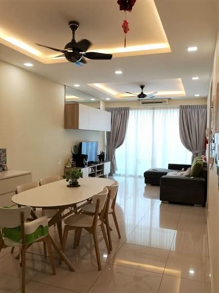 Kondominium untuk Disewa di The Regina - Jenny Ng - Living Room - PropertyGuru.com.my