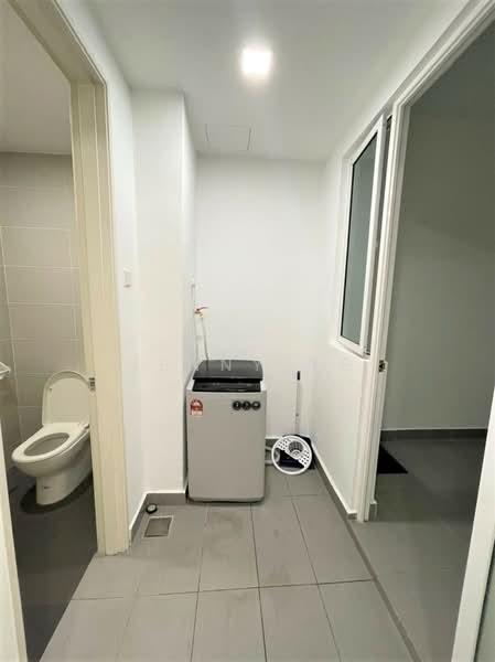 Kondominium untuk Disewa di The Regina - Jenny Ng - Bathroom - PropertyGuru.com.my