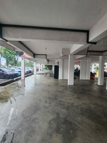 Rumah Flat untuk Dijual di Taman Daya - Jalan Enau 16,20 - Daniel Yong - Car Park - PropertyGuru.com.my