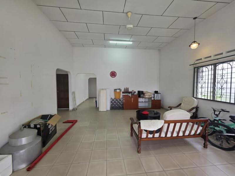 Bungalow House for Sale in Taman Kulai Besar (Kulai) - Yit Sin - Living Room - PropertyGuru.com.my