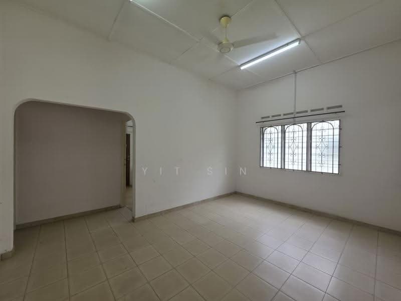 Bungalow House for Sale in Taman Kulai Besar (Kulai) - Yit Sin - Living Room - PropertyGuru.com.my