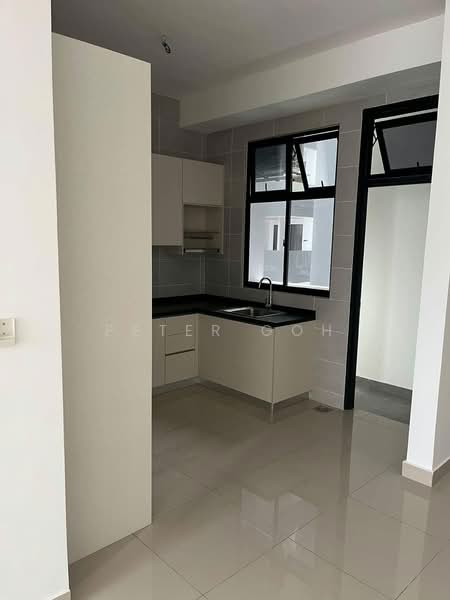 Service Residence for Sale at Twin Tower Residence - Peter Goh - Kitchen - PropertyGuru.com.my