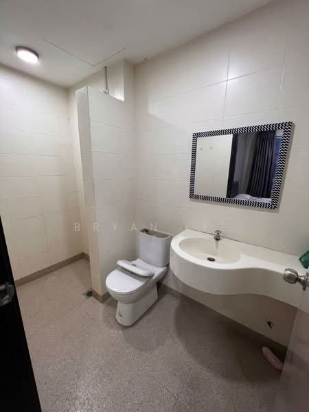Servis Apartment untuk Disewa di Platinum Lake PV 21 - Bryan Lee - Bathroom - PropertyGuru.com.my