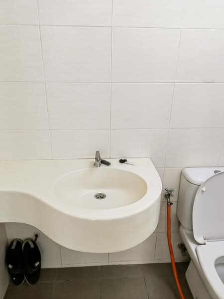 Service Residence for Rent at Platinum Lake PV 21 - Bryan Lee - Bathroom - PropertyGuru.com.my