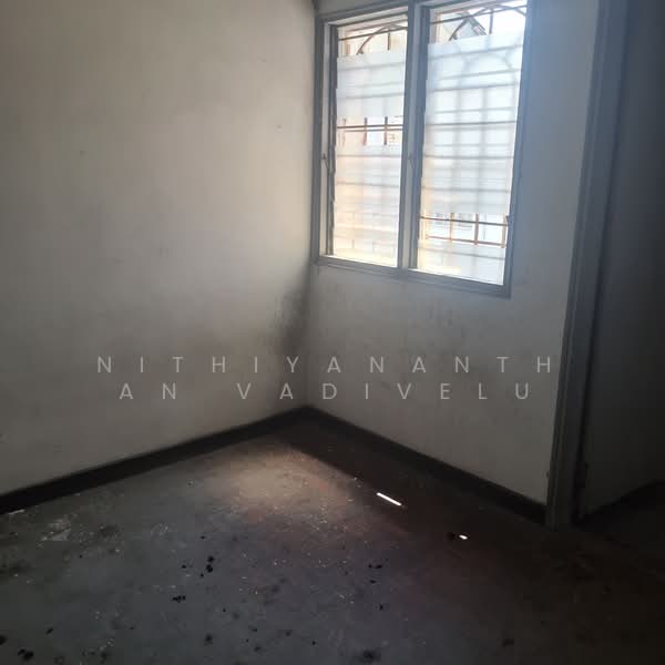 Rumah Teres untuk Dijual di Usj 12 (Subang Jaya) - Nithiyananthan Vadivelu - PropertyGuru.com.my