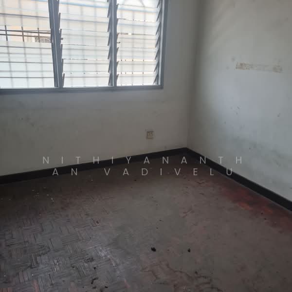 Rumah Teres untuk Dijual di Usj 12 (Subang Jaya) - Nithiyananthan Vadivelu - PropertyGuru.com.my