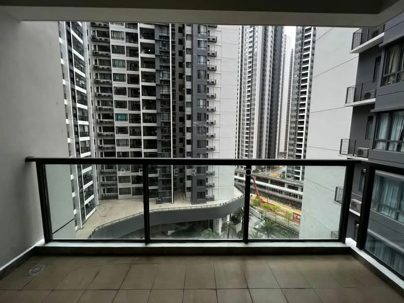 Servis Apartment untuk Dijual di R&F Princess Cove Phase 1 - Peter Goh - Balcony - PropertyGuru.com.my