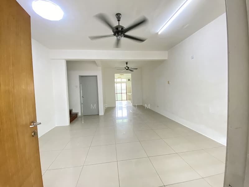 Rumah Bandar untuk Dijual di Bandar Bukit Puchong 2 (Puchong) - Ms Sim - Living Room - PropertyGuru.com.my