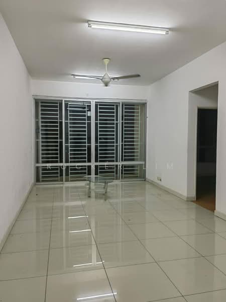 Servis Apartment untuk Dijual di Greenfield Regency - Rocker Lim - Living Room - PropertyGuru.com.my