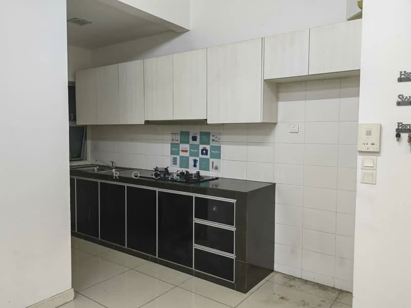Servis Apartment untuk Dijual di Greenfield Regency - Rocker Lim - Kitchen - PropertyGuru.com.my
