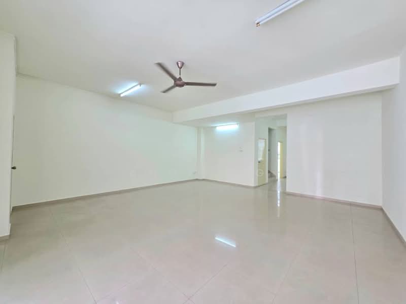 2-storey Terraced House for Sale in Taman Semabok Perdana (Semabok) - Angie Ng - Living Room - PropertyGuru.com.my