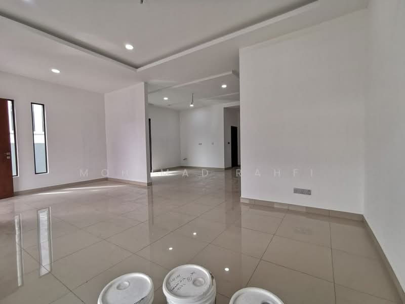 Rumah Kluster untuk Dijual di Kota Masai (Pasir Gudang) - Mohamad Rahfi - Living Room - PropertyGuru.com.my