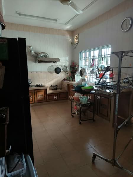 Semi-Detached House for Sale in Sabak Bernam (Selangor) - Kath Wong - Kitchen - PropertyGuru.com.my