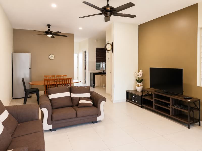Rumah Teres 2 Tingkat untuk Dijual di Bandar Seri Botani (Simpang Pulai) - Steven . - Living Room - PropertyGuru.com.my