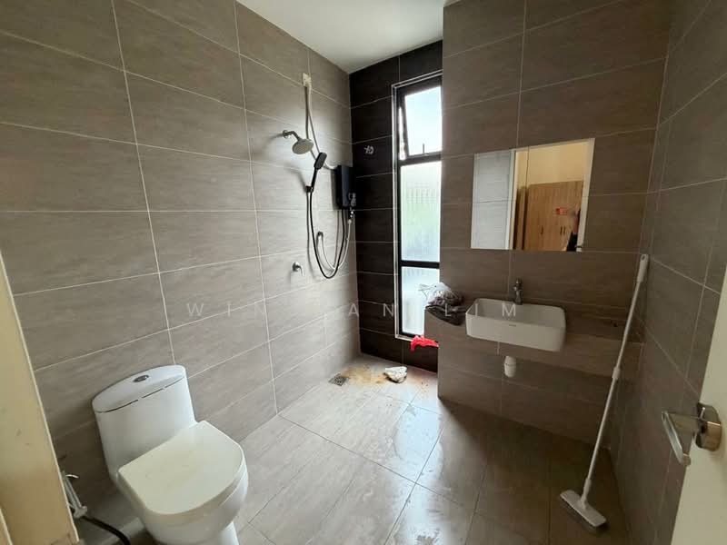2-storey Terraced House for Rent in Dengkil (Selangor) - Winjian Lim - Bathroom - PropertyGuru.com.my