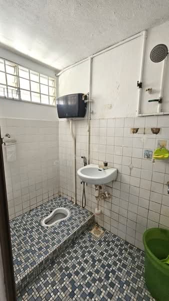 Rumah Teres 1 Tingkat untuk Dijual di Taman Ria (Klang) - Jane Cheah - Bathroom - PropertyGuru.com.my