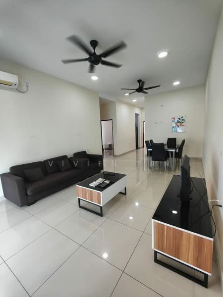 Kondominium untuk Dijual di M Condominium @ Larkin - Vivien Tan - Living Room - PropertyGuru.com.my