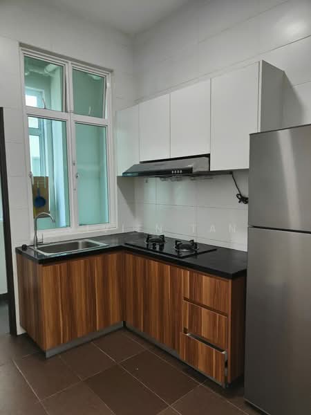 Kondominium untuk Dijual di M Condominium @ Larkin - Vivien Tan - Kitchen - PropertyGuru.com.my