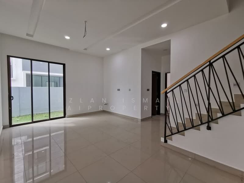 Rumah Kluster untuk Dijual di Kota Masai (Pasir Gudang) - Azlan Ismail aiproperty - Living Room - PropertyGuru.com.my