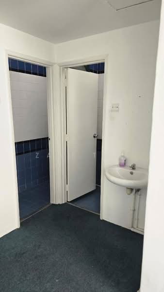 Shop / Office for Rent in Bay Avenue (Bayan Lepas) - Zane Tam - Bathroom - PropertyGuru.com.my